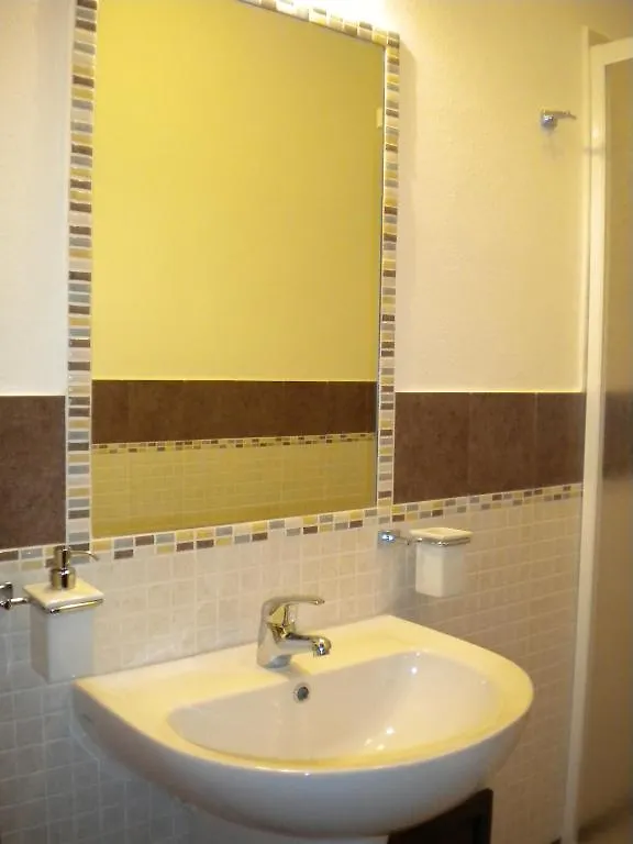 B&B La Porta Accanto Sassari Bed & Breakfast